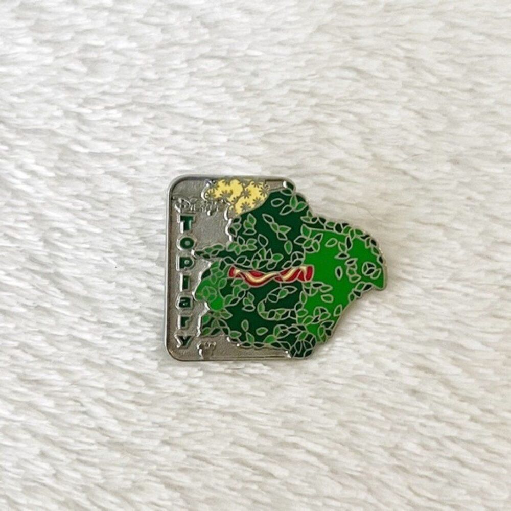 Dumbo Topiary Disney Pin 49555
